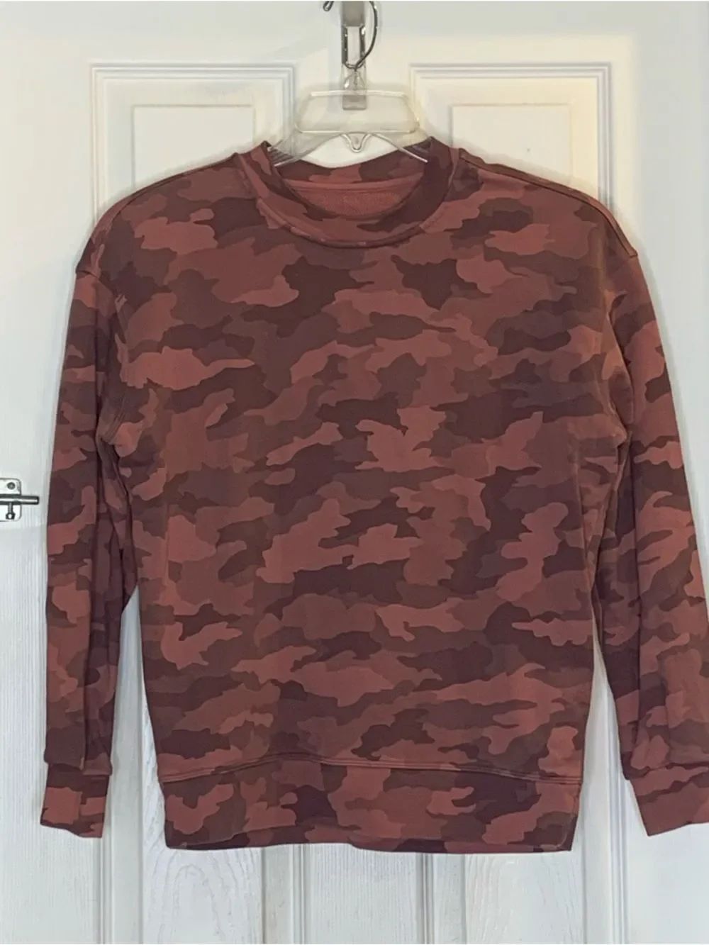 Lululemon Perfectly Oversized Crew
Heritage 365 Camo Brier Rose Multi